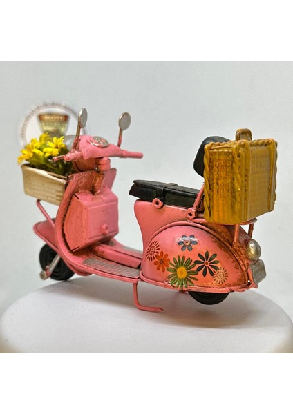 El Yapımı Dekoratif Pembe Çiçekli Scooter Motosiklet Model – Metal Biblo & Vintage Maket (13 Cm) indirimleri