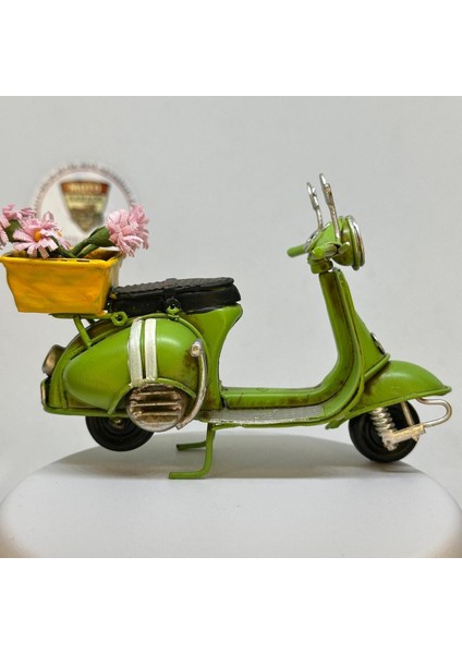 El Yapımı Yeşil Sepetli ve Çiçekli Scooter Motosiklet – Metal Biblo (13 Cm) fiyatları