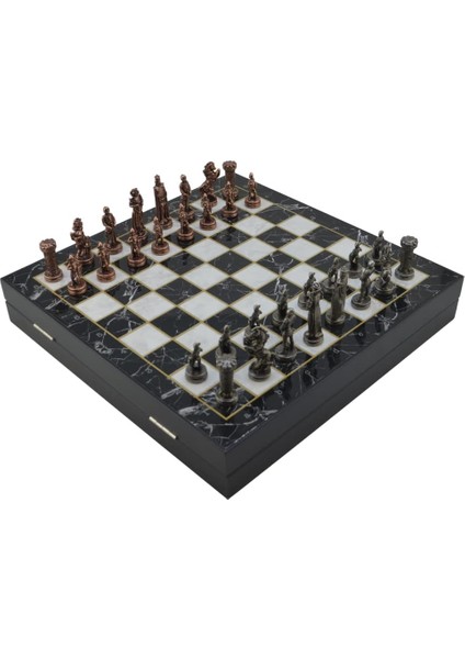 Orta Boy Metal Ingiliz Satranç Takımı Antik ve Mermer Desenli Sandıklı Mdf Tahtası (36X36X6 Cm.)