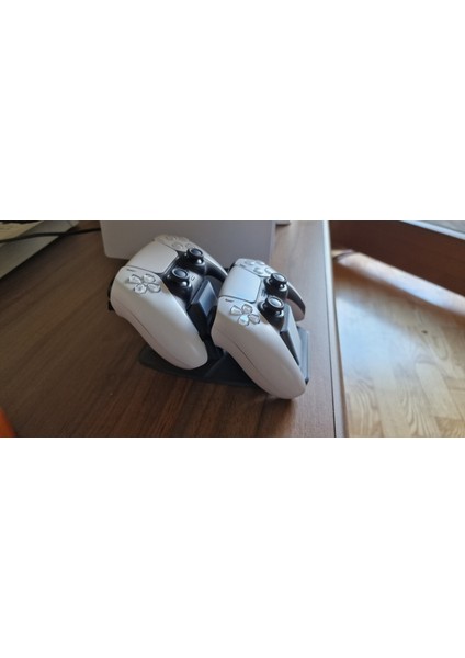 Oyun Kolu Standı Siyah – Ikili Gamepad Düzenleyici ve Sergileme Aparatı modelleri