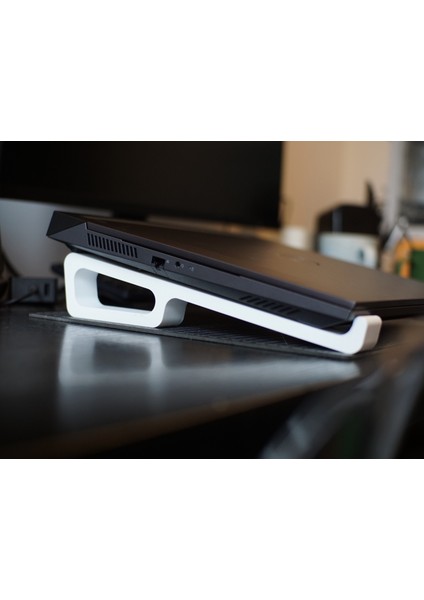 Beyaz Ergonomik Laptop Standı – Notebook, Bilgisayar Yükseltici, Isı Dağıtıcı, Taşınabilir Notebook Tutucu