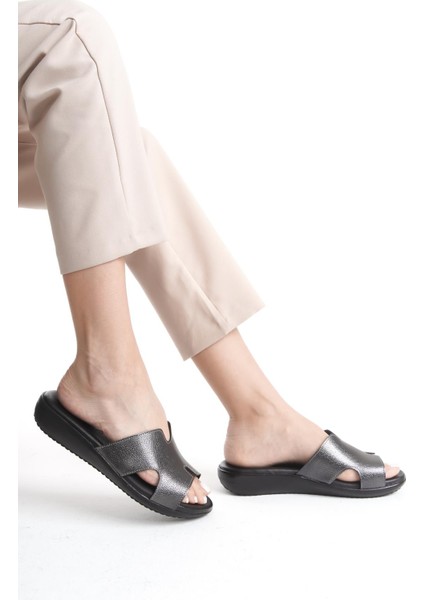 Ortopedik Deri Taban Topuk Dikeni Destekli Desenli Günlük Platin Terlik modelleri