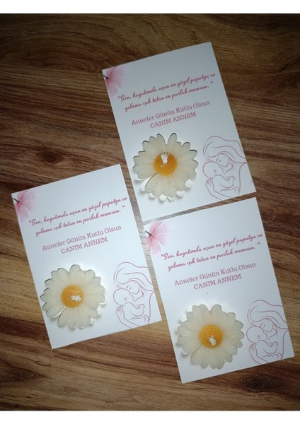 Bursatasarımdünyası 10 adet Anneler Günü Mesaj Kartı ve El Yapımı Papatya Mum – “canım Annem” Temalı fiyatları