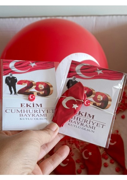 20 Adet 29 Ekim Cumhuriyet Bayramı 23 Nisan Hediyelik Asansörlü Bayraklı Bileklik ve Balon fiyatları