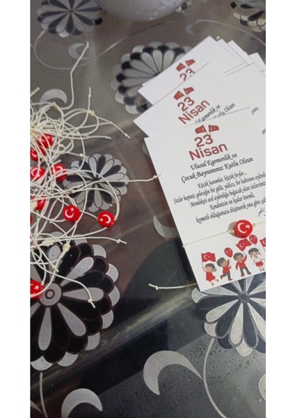 20 Adet 29 Ekim Cumhuriyet Bayramı 23 Nisan Hediyelik Asansörlü Bayraklı Bileklik ve Balon