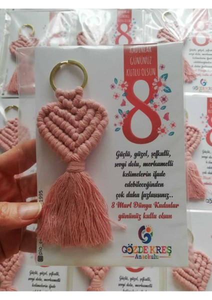8 Mart Kadınlar Günü Hediyelik Anahtarlık (10 Adet) fırsatları