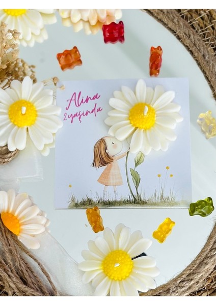 25 Adet Özel Tasarlanmış Kart ve Papatya Mum. Bebek Doğum, Babyshower, Doğum Günü, Hediyelik