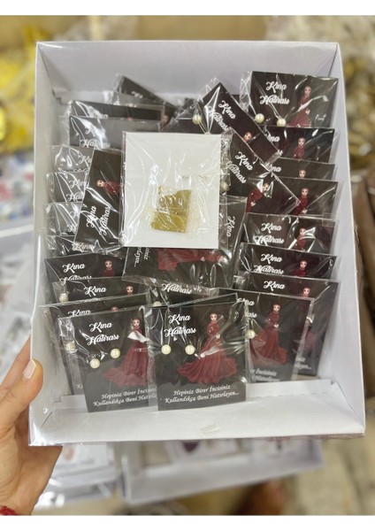40 Adet Kına Gecesi Hediyelik Küpe ve Toz Kına fiyatları