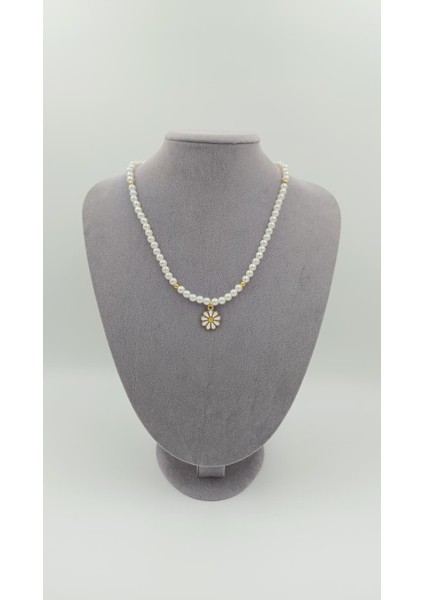 Papatya Işıltısı – Altın Detaylı Inci Kolye fiyatları