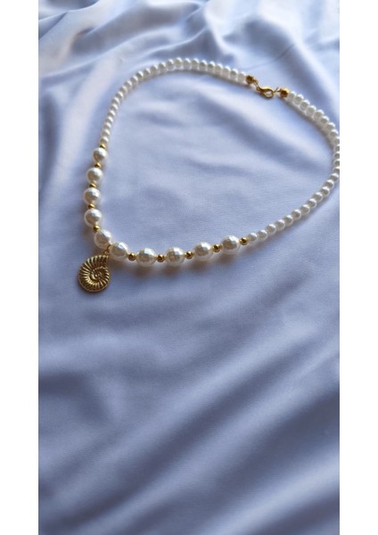 Şık ve Zarif Deniz Kabuğu Detaylı Inci Kolye indirimleri