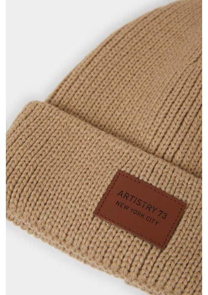 Erkek Dokuma Etiketli Bere C7149AX25WN modelleri