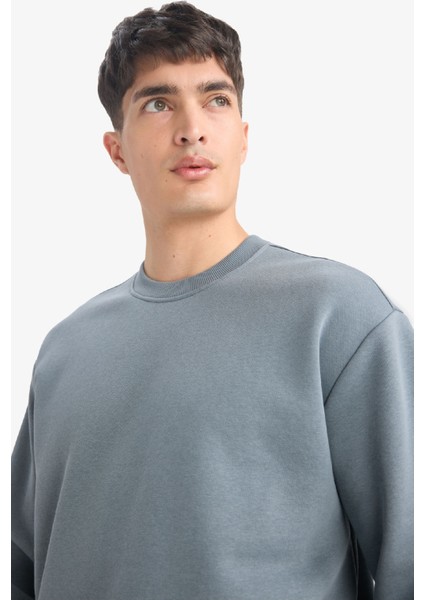 Relax Fit Bisiklet Yaka Kalın İçi Yumuşak Tüylü Basic Düz Sweatshirt T5139AZ25AU