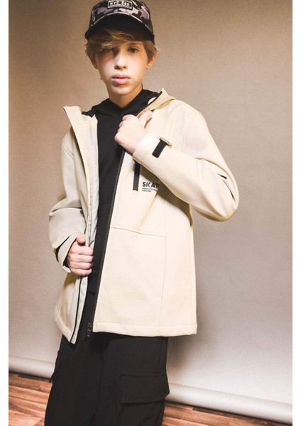 Erkek Çocuk Kapüşonlu Polar Astarlı Yağmurluk