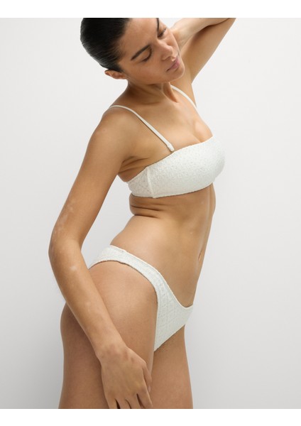 Dantel Detaylı Yüksek Bel Bikini Altı