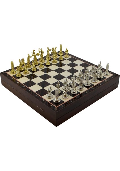 Orta Boy Metal Yunan Satranç Takımı Parlak ve Ceviz Desenli Sandıklı Mdf Tahtası (36X36X6 Cm.)