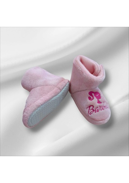 Kız Çocuk Pembe Panduf Barbie Figürlü Ev Patiği fiyatları