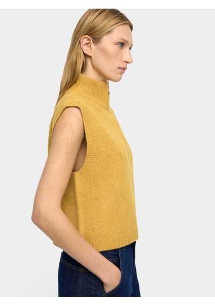 Fermuarlı Yüksek Yaka Yelek modelleri