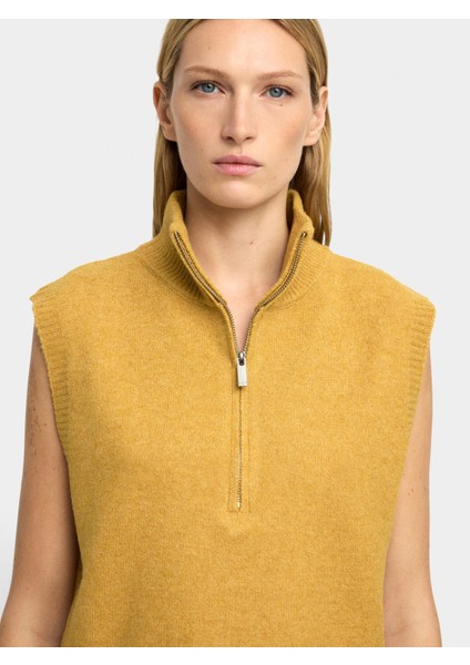 Fermuarlı Yüksek Yaka Yelek indirimleri