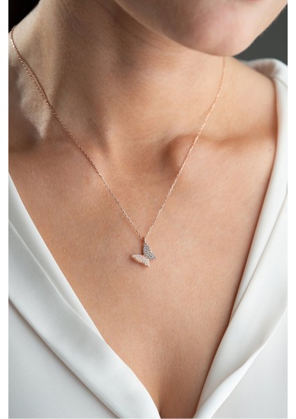 925 Ayar Işıklı Kutuda Gümüş Rose Kaplama Minik Beyaz Kelebek Kolye modelleri