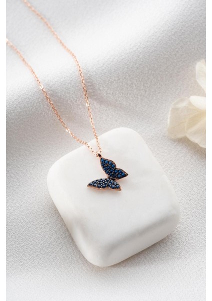 925 Ayar Gümüş Işıklı Kutuda Mavi Minik Kelebek Kolye Kadın Gümüş Kolye fiyatları