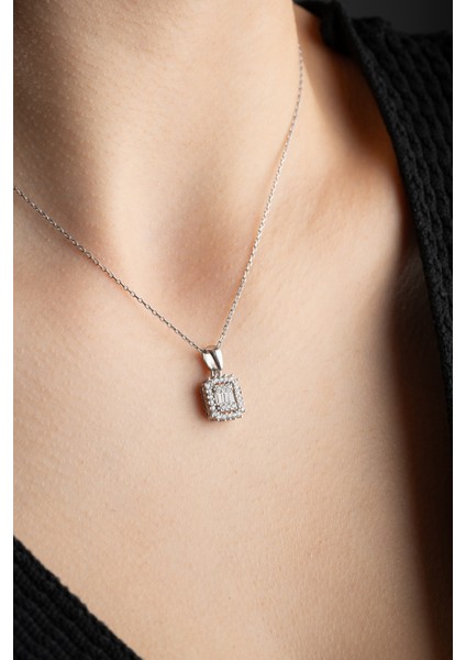 925 Ayar Gümüş Rodyumlu Baget Taşlı Beyaz Zikron Taş Döşemeli Kolye fiyatları