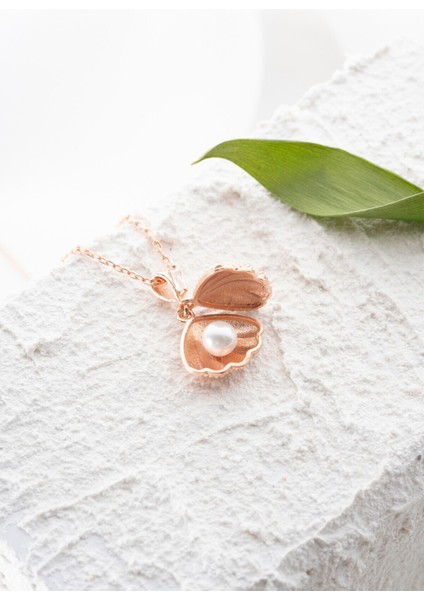 925 Ayar Gümüş Işıklı Kutuda Istiridye Inci Model Kolye modelleri