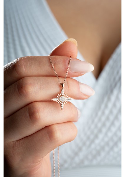 925 Ayar Gümüş Rose Kaplama Tasarım Kolye