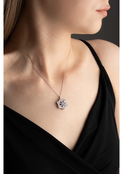 925 Ayar Gümüş Kar Tanesi Nazar Detaylı Dönen Kadın Kolye modelleri