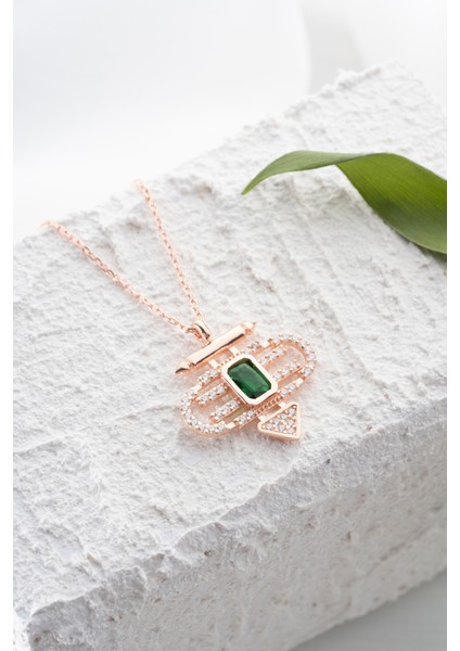 925 Ayar Gümüş Rose Kaplama Yeşil Taşlı Tasarım Kolye modelleri