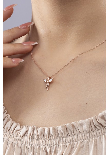 925 Ayar Gümüş Beyaz Kanatlı Melek Model Kadın Kolye modelleri