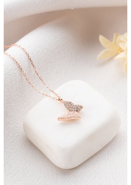 925 Ayar Rose Kaplama Minik Beyaz Kelebek Kolye Kadın Gümüş Kolye fiyatları