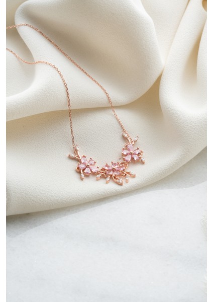 925 Ayar Gümüş Kadın 3'lü Manolya Çiçeği Kolye modelleri