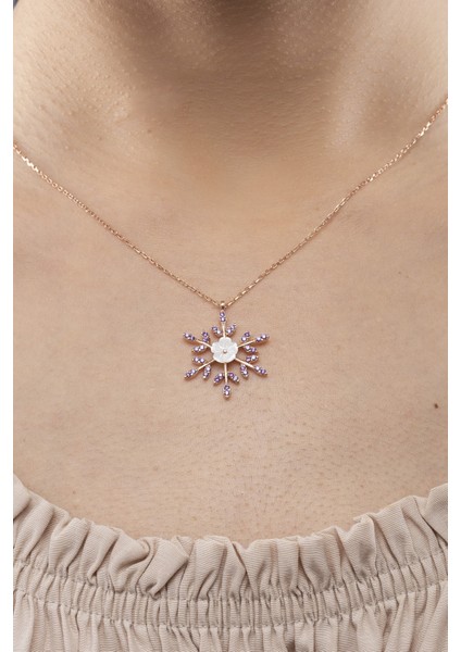 925 Ayar Gümüş Manolya Detaylı Karçiçeği Kadın Kolye