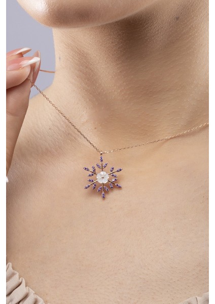 925 Ayar Gümüş Manolya Detaylı Karçiçeği Kadın Kolye modelleri