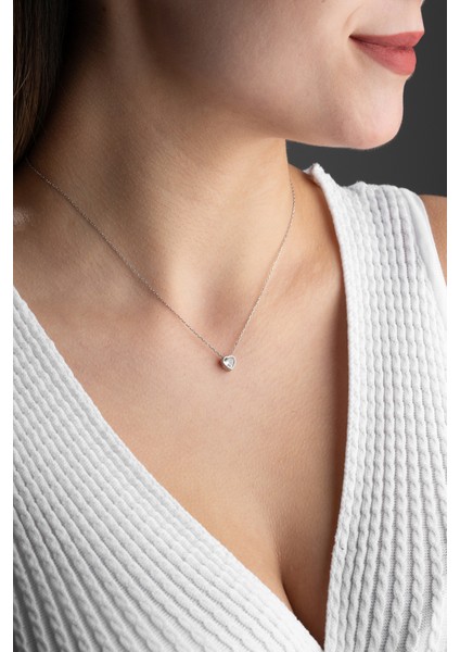 925 Ayar Gümüş Rodyum Kaplama Kalp Model Taşlı Kolye modelleri