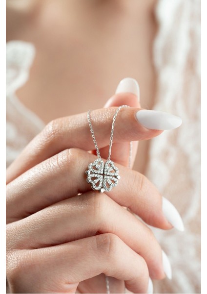 925 Ayar Gümüş Açılır Kapanır Mıknatıslı Baget Taşlı 4 Yapraklı Yonca Şans Kolye