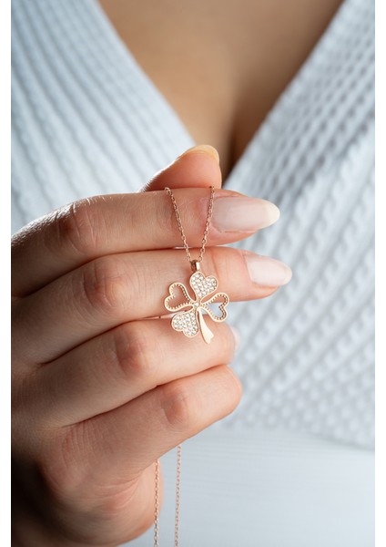 925 Ayar Gümüş Dört Yapraklı Kalp Model Taşlı Yonca Kolye