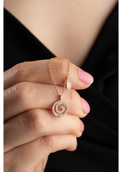 925 Ayar Gümüş Yaşam Sembolü Tek Taş Detaylı Kadın Kolye