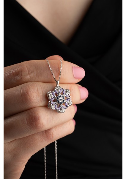 925 Ayar Gümüş Kar Tanesi Nazar Detaylı Dönen Kadın Kolye