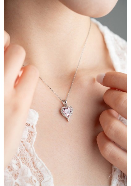 925 Ayar Gümüş Işıklı Kutuda Rodyum Kaplama Pembe Taşlı Kalp Kolye modelleri