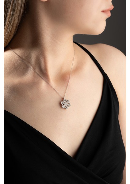 925 Ayar Gümüş Kar Tanesi Dönen Model Kadın Kolye modelleri