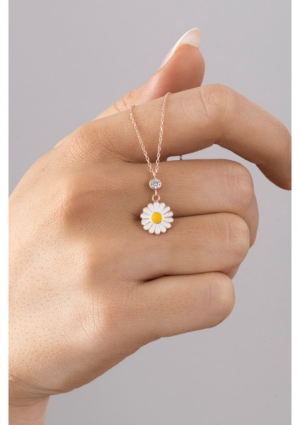 925 Ayar Kadın Minimal Papatya Tektaş Detay Gümüş Kolye