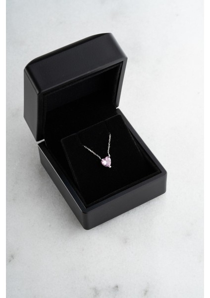 925 Ayar Işıklı Kutuda Gümüş Rodyum Kaplama Minimal Pembe Taşlı Kalp Kolye
