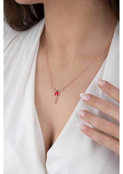 925 Ayar Gümüş Defne Dalı Kırmızı Mineli Uğur Böceği Kadın Kolye fiyatları