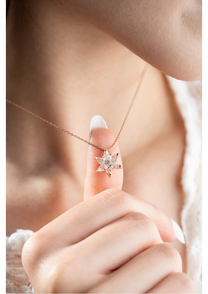 925 Ayar Beyaz Lotus Çiçeği Kolye Kadın Gümüş Kolye fiyatları