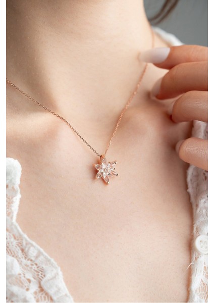 925 Ayar Beyaz Lotus Çiçeği Kolye Kadın Gümüş Kolye modelleri