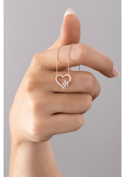 925 Ayar Kadın Kalp Kar Tanesi Gümüş Kolye