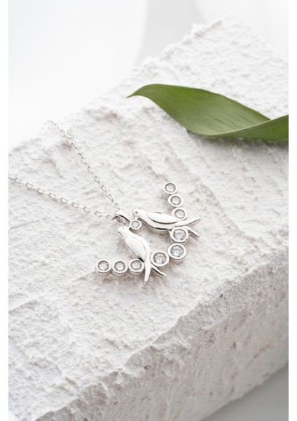 925 Ayar Gümüş Rodyum Kaplama Daldaki Kuşlar Kolye fiyatları