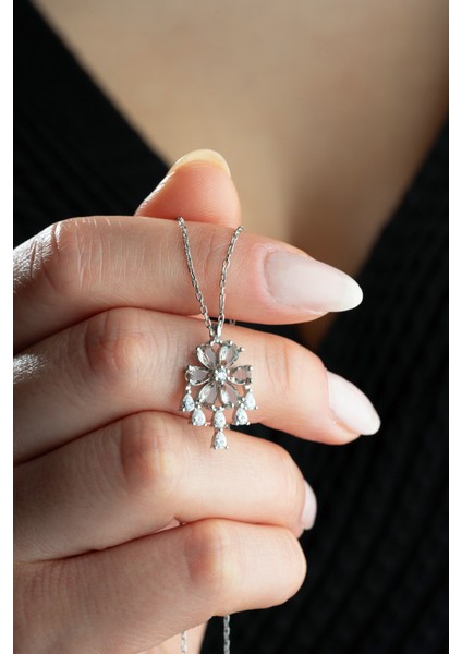 925 Ayar Gümüş Rodyum Kaplama Sallantılı Lotus Çiçeği Kolye