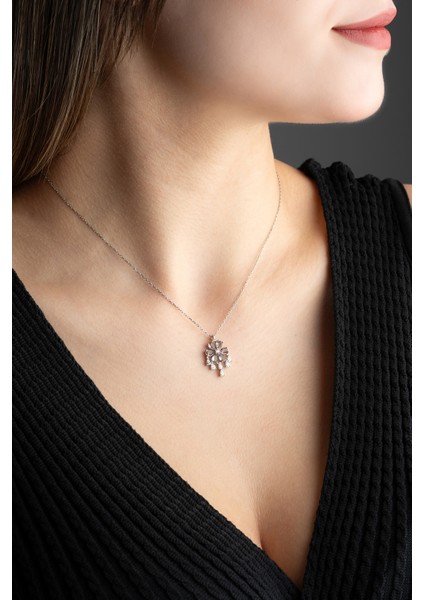 925 Ayar Gümüş Rodyum Kaplama Sallantılı Lotus Çiçeği Kolye modelleri